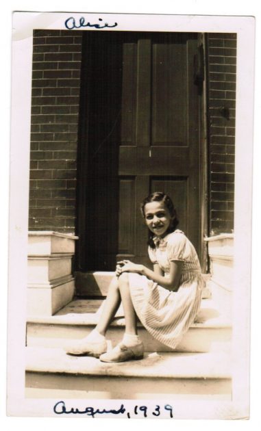 mom-1939